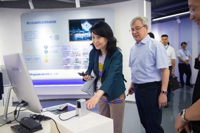 工信部信息技术发展司巡视员李颖一行莅临蓝卓工业互联网专题调研 云计算装备技术服务